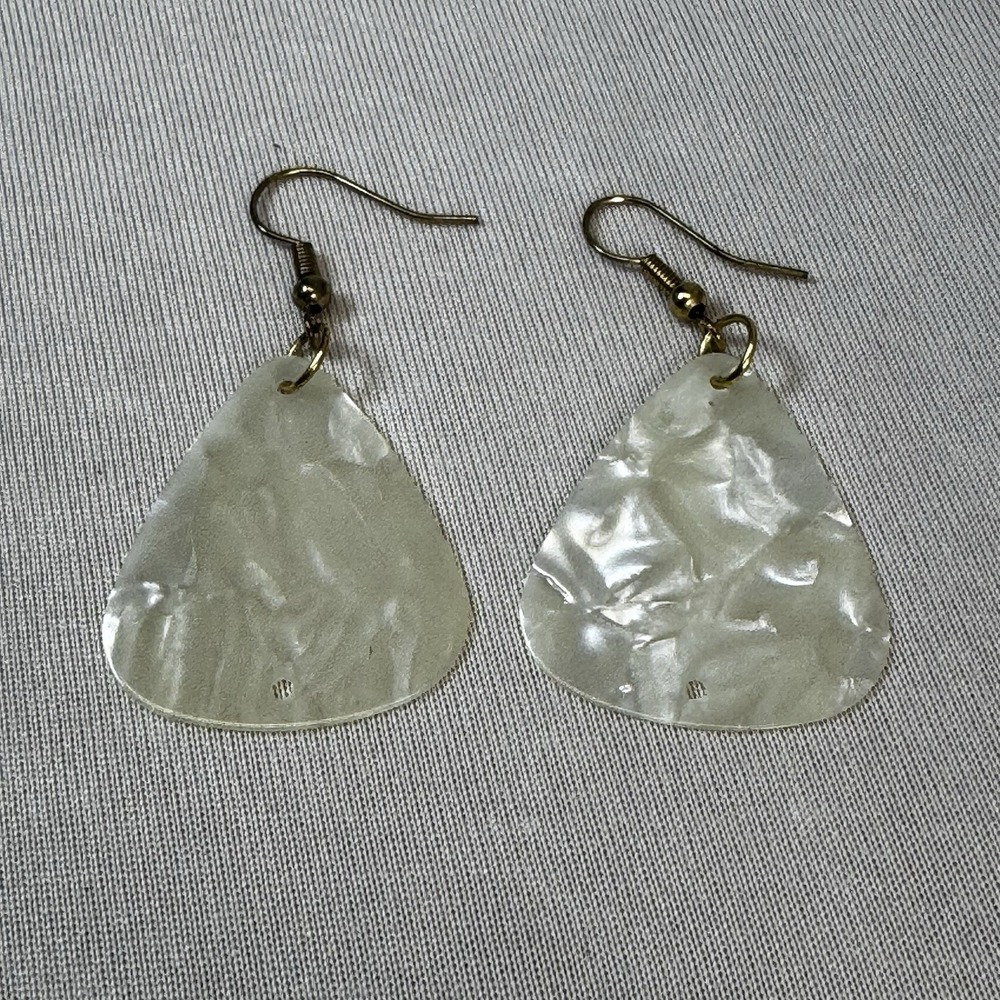Pearl White Dangling Guitar Pick Gold Fish Hook Fashion Earrings